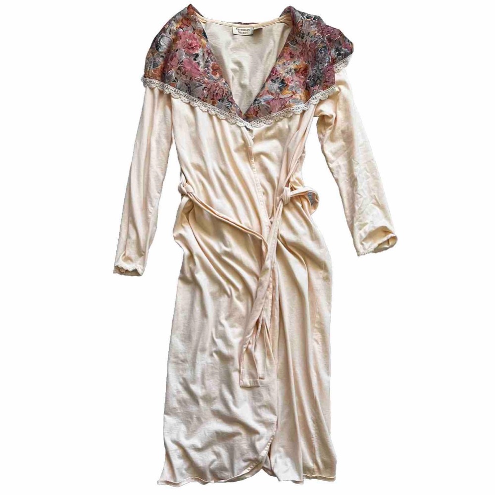 VICTORIA’S SECRET GOLD LABEL MIXED MEDIA ROBE SIZE SMALL VINTAGE PIN UP